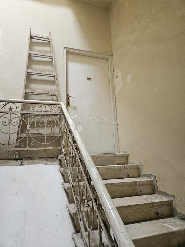 Image 6331281 - 11