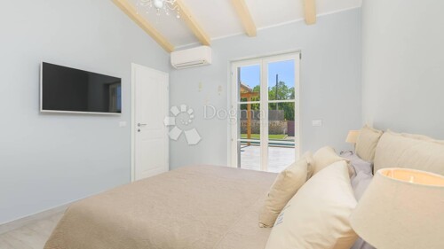 Thumbnail 6331303 - 11
