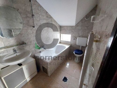 Thumbnail 6331419 - 6