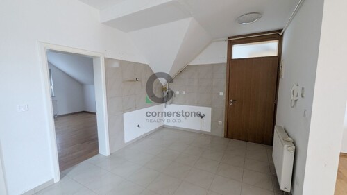 Thumbnail 6331420 - 5