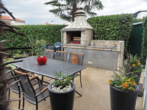 Thumbnail 6331466 - 3