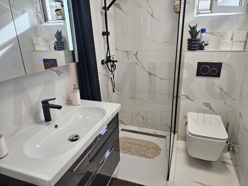 Thumbnail 6331466 - 9