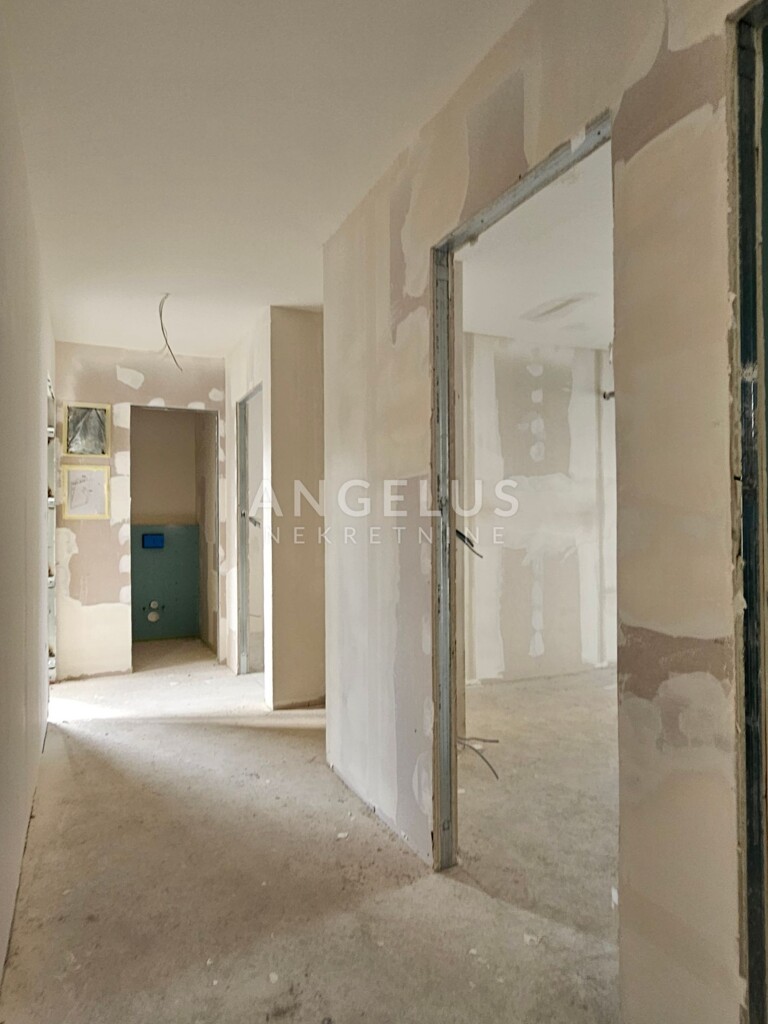 Image 6331780 - 4