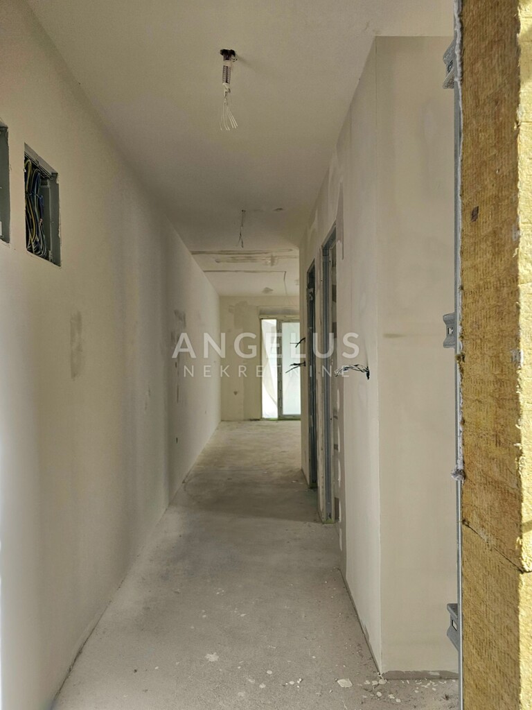 Image 6331781 - 9