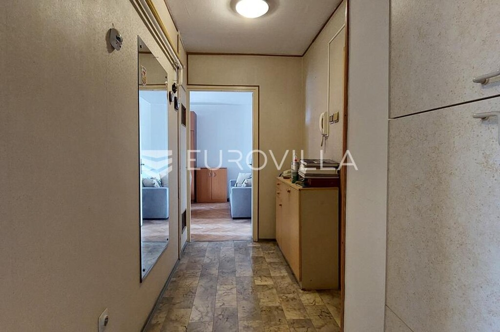 Image 6331869 - 8