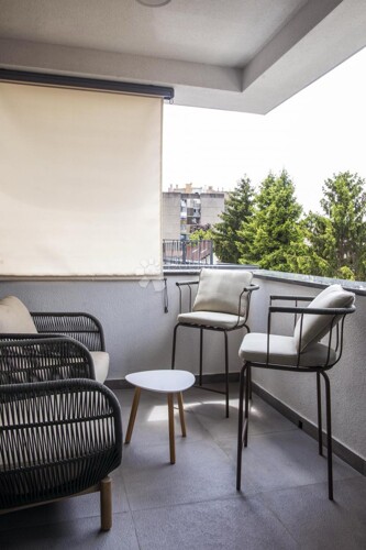 Thumbnail 6331881 - 12