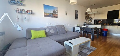 Stan Pula centar 71 m2