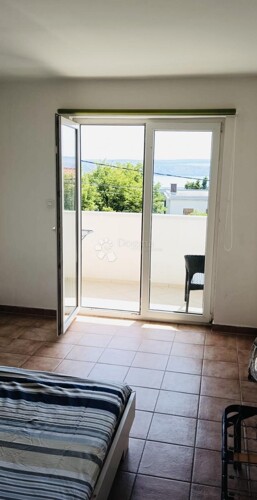 Mediteranska oaza pogledom na more, stan novije gradnje