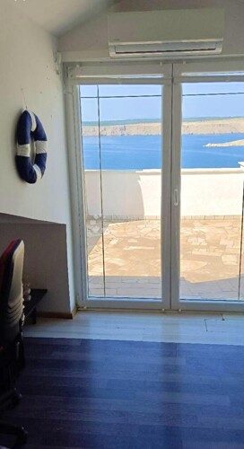 Impresivan penthouse s panoramskim pogledom na more!