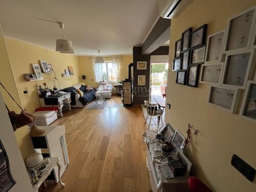 Thumbnail 6331906 - 4