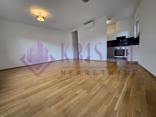 Thumbnail 6331945 - 3