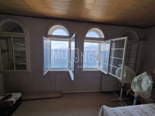 Thumbnail 6332012 - 6