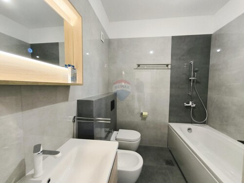 Thumbnail 6332056 - 5
