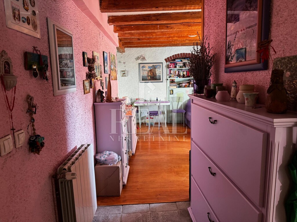 Image 6332342 - 8
