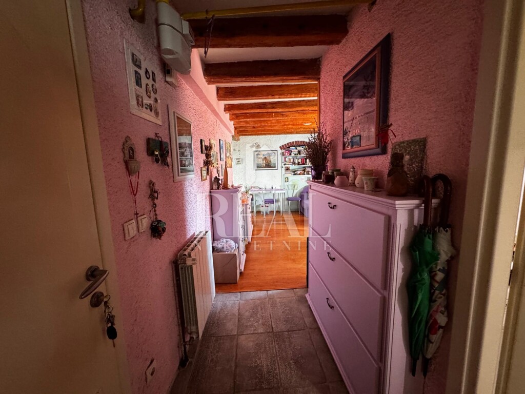 Image 6332342 - 9