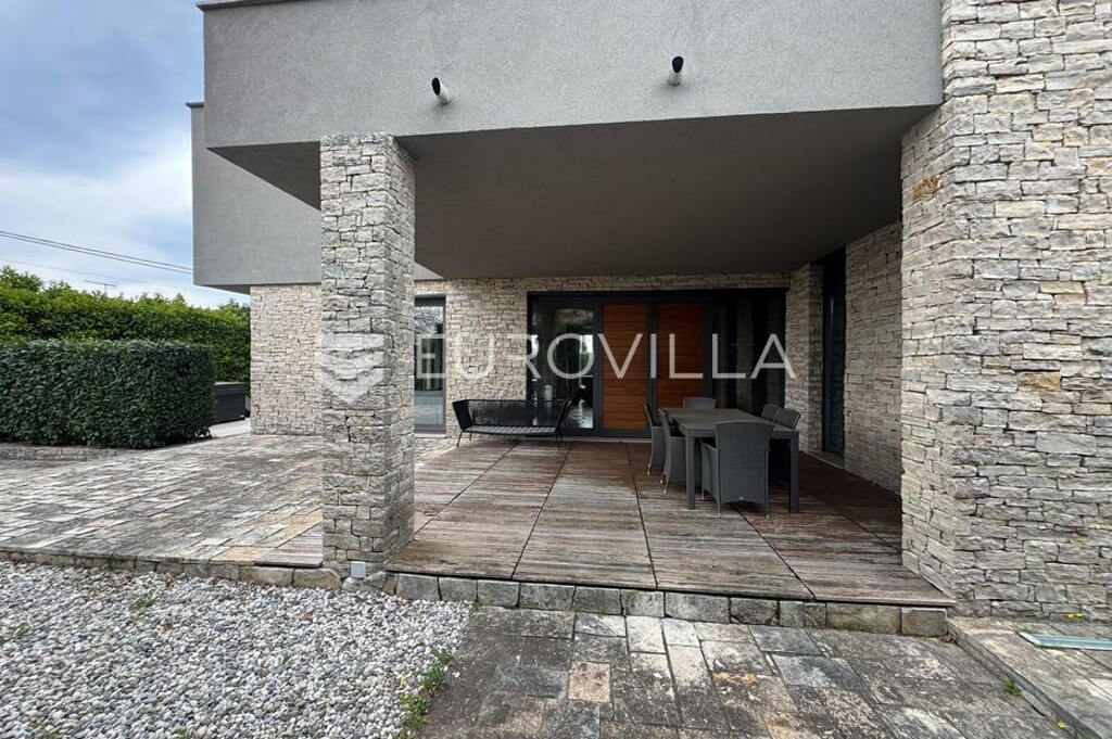 Image 6332607 - 3