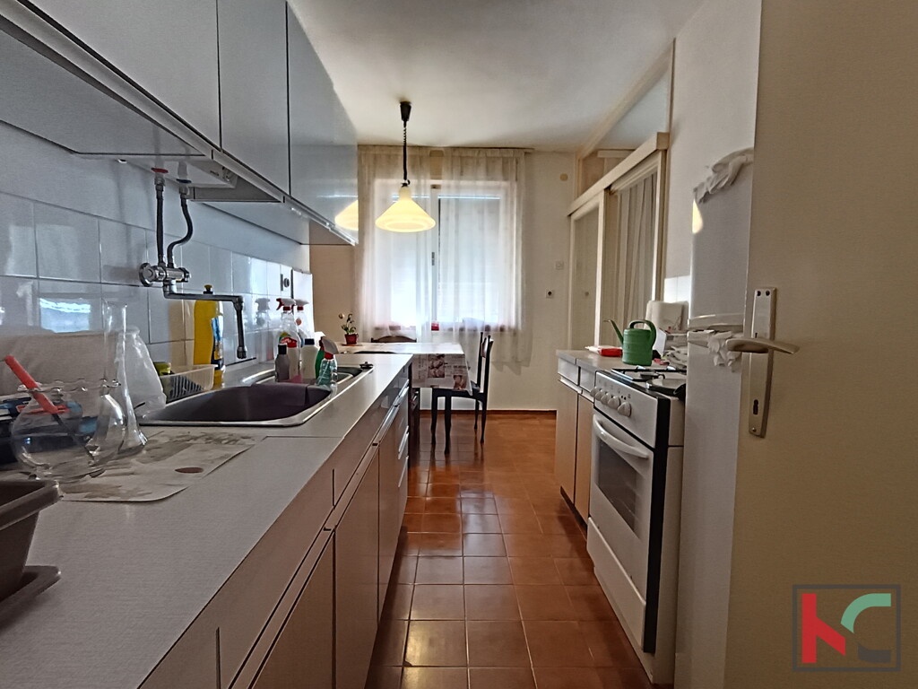 Image 6332650 - 6