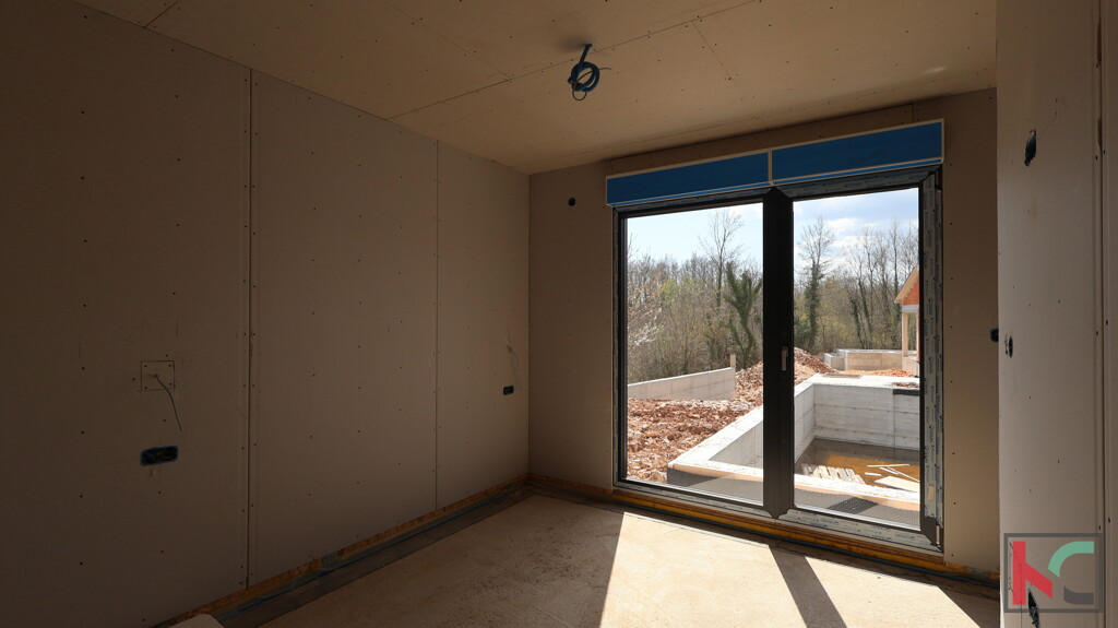 Image 6332651 - 7