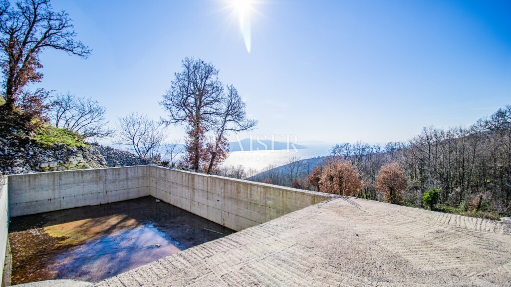 Image 6332868 - 14