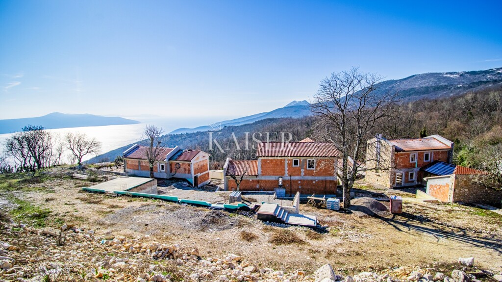 Image 6332868 - 19