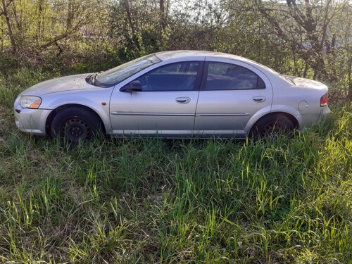 Chrysler Sebring 2.7 LX, 2004 godina (moguća prodaja i u djelovima)