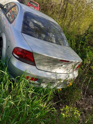 Chrysler Sebring 2.7 LX, 2004 godina (moguća prodaja i u djelovima)