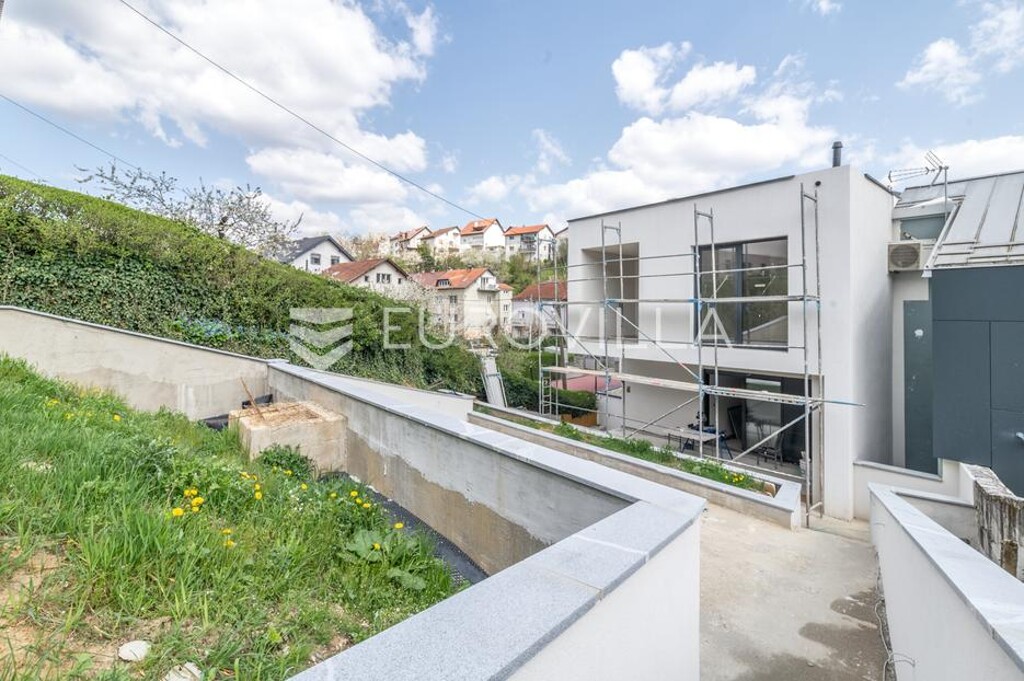 Image 6333380 - 6