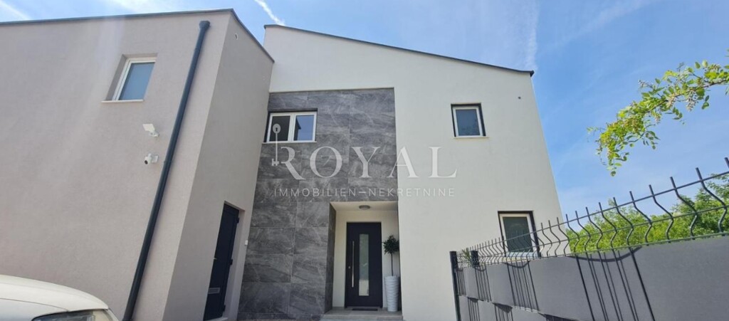 Image 6333650 - 5