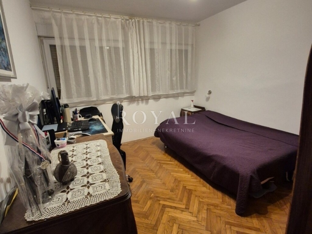 Image 6333654 - 7