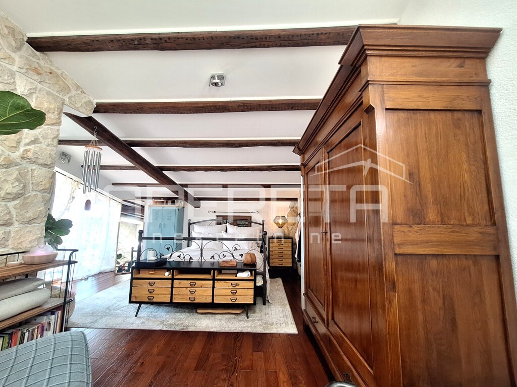 Image 6333706 - 12