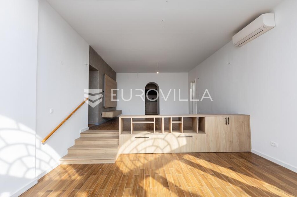 Image 6333929 - 4