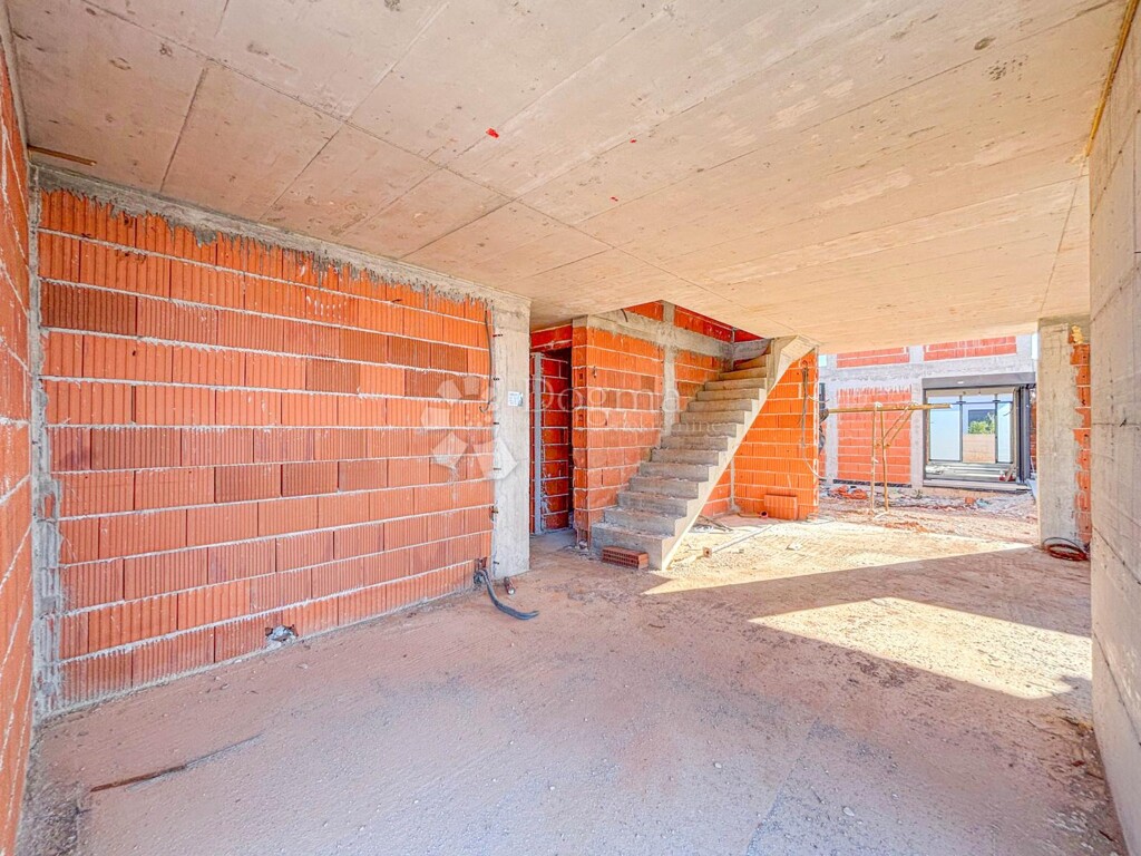 Image 6333990 - 6