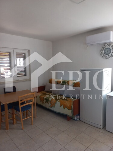 ZEMUNIK, SMOKOVIĆ- KUĆA ZA RENOVACIJU