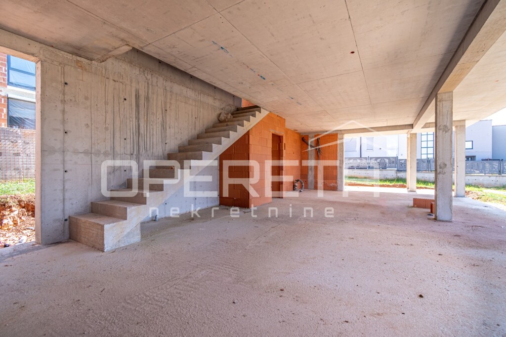 Image 6334773 - 6