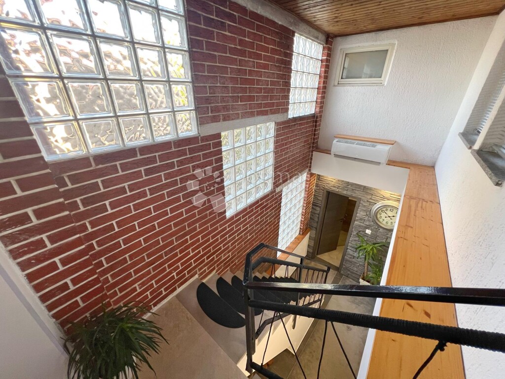 Image 6334882 - 9