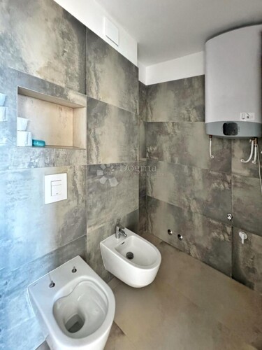 Thumbnail 6334899 - 7