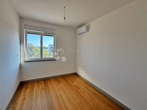 Thumbnail 6334899 - 5