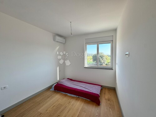 Thumbnail 6334899 - 6