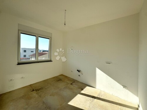 Thumbnail 6334899 - 4