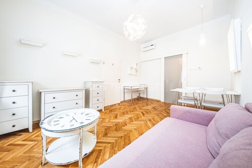 Centar, Tkalčićeva ulica, Odličan trosoban stan sa terasom, 60m2