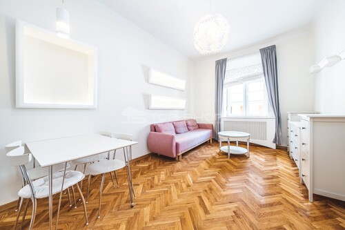 Centar, Tkalčićeva ulica, Odličan trosoban stan sa terasom, 60m2