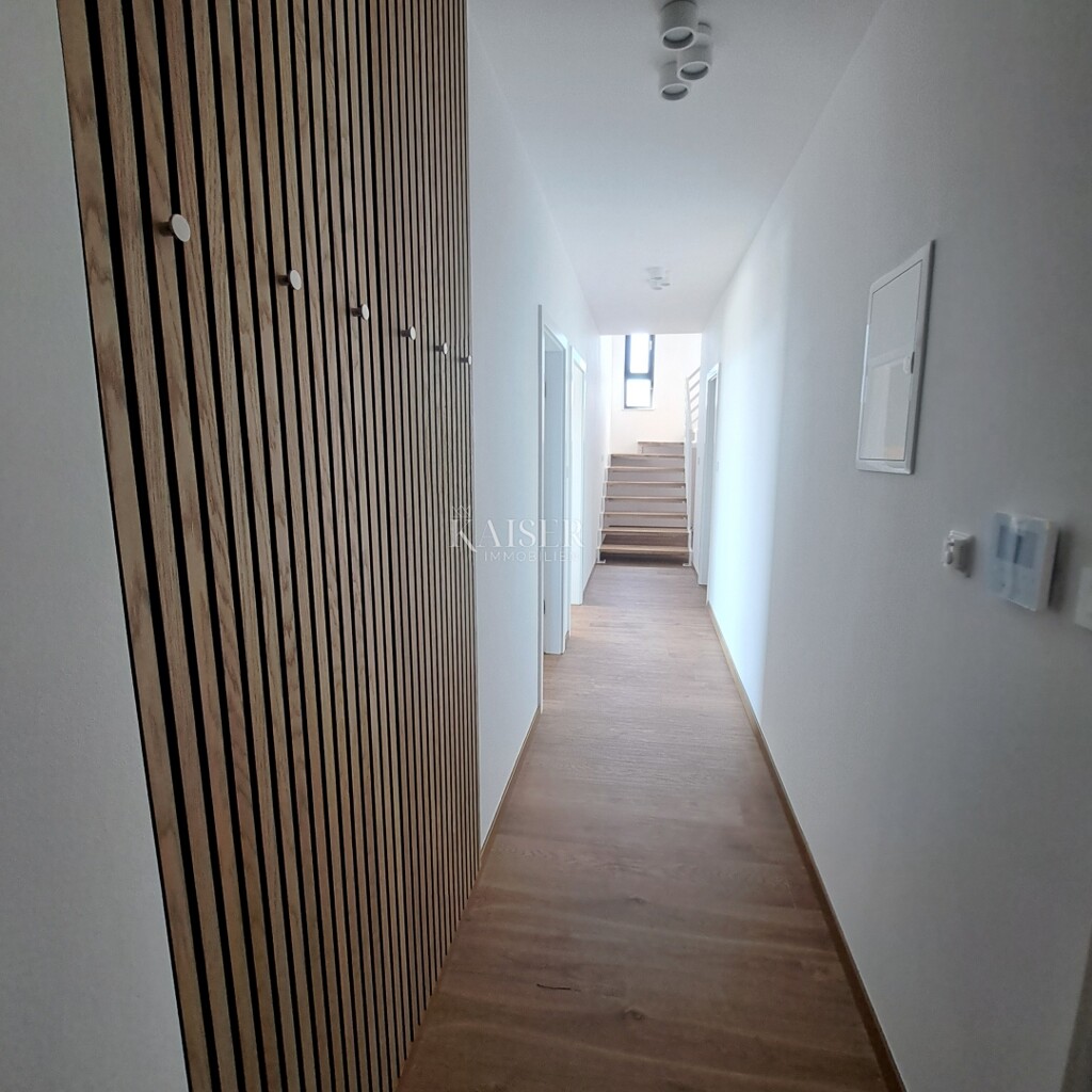 Image 6335122 - 12