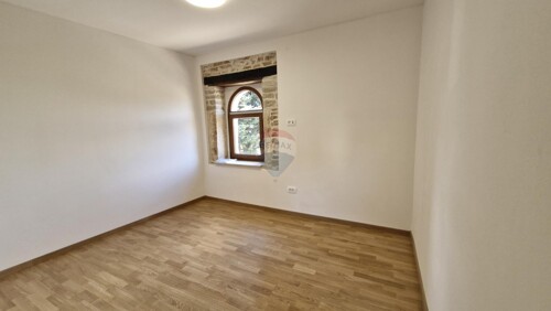 Thumbnail 6335147 - 4