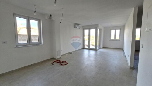 Istra, Barban- dvosobni stan u prizemlju s vrtom, 73.44m2
