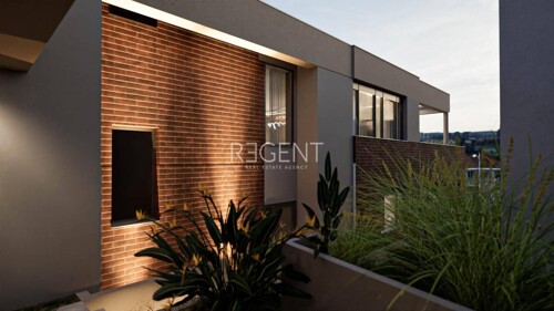 Thumbnail 6335179 - 12