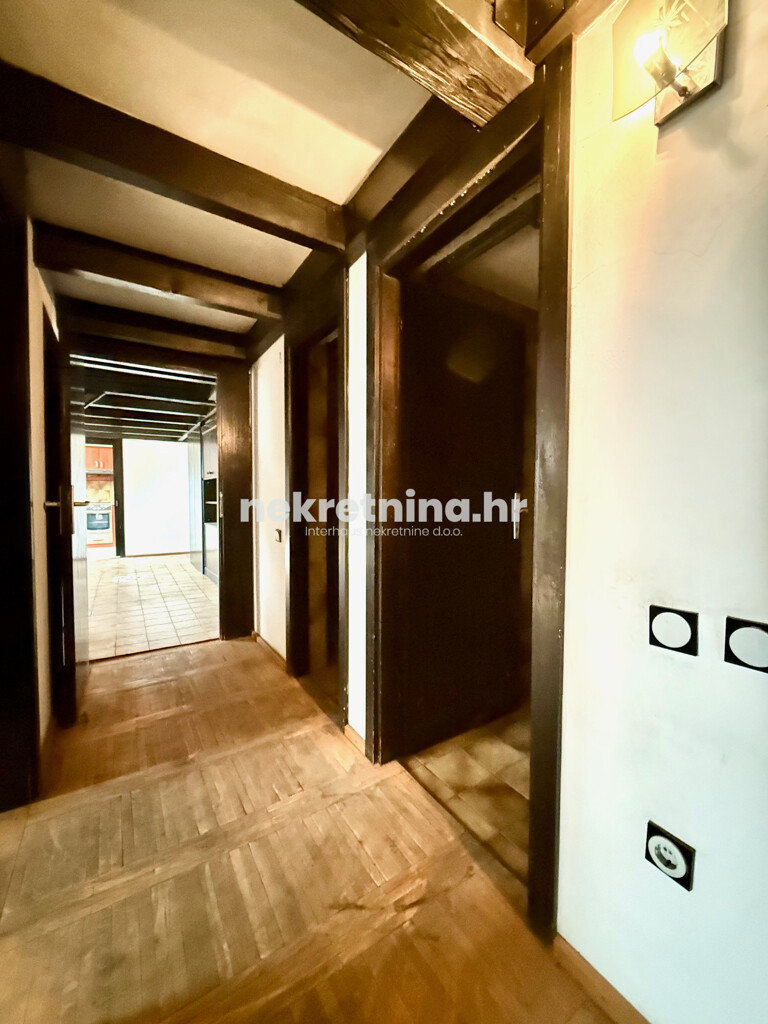 Image 6335365 - 7