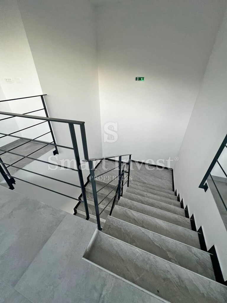 Image 6335436 - 7