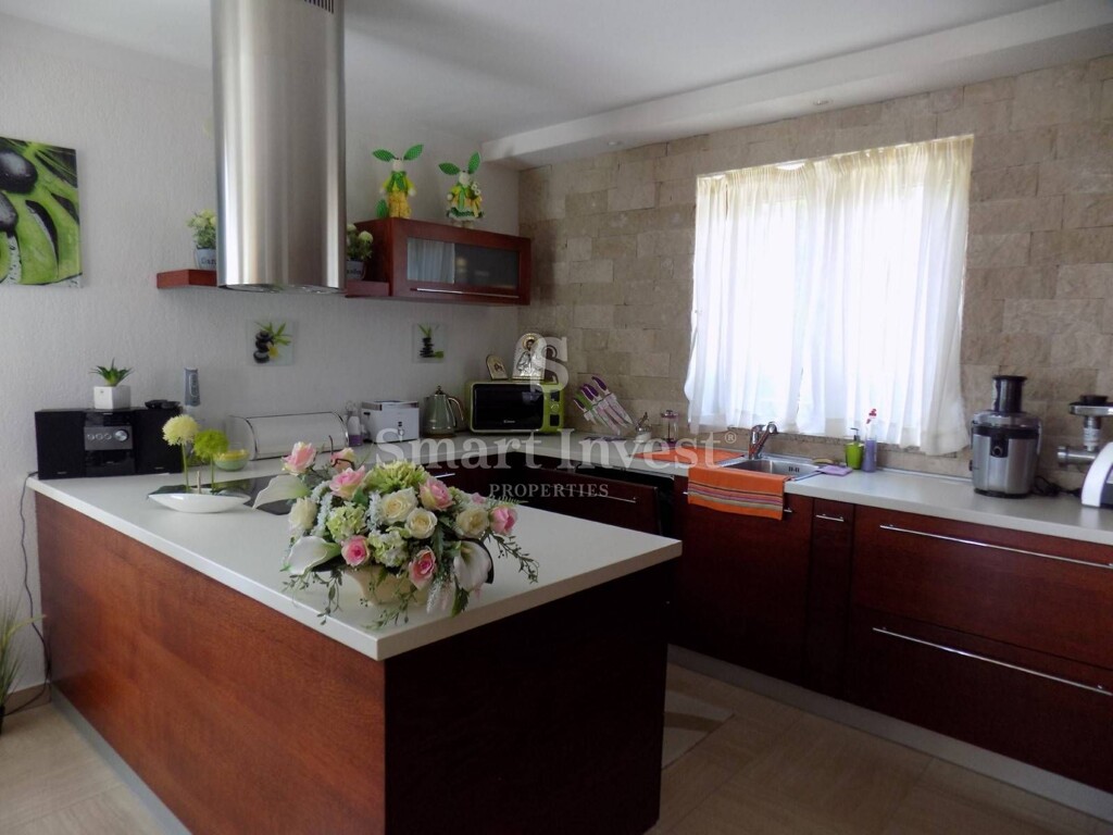Image 6335437 - 10