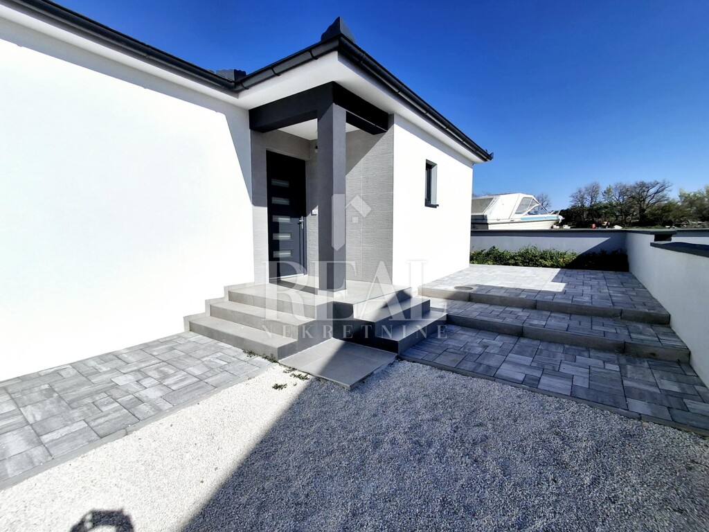 Image 6335444 - 7