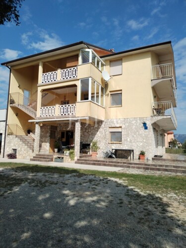 Labin, okolica, stan na drugom katu u privatnoj kući